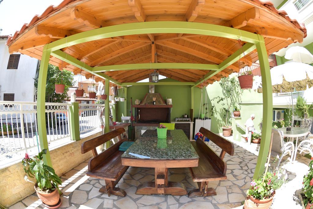 Phoenix Studios Sarti Exteriér fotografie